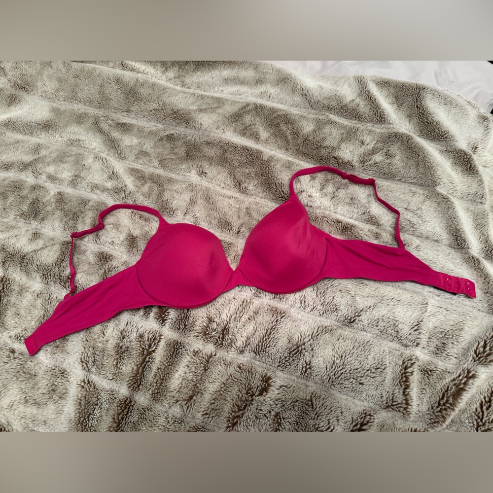 Victoria's Secret Fuchsia Bra
